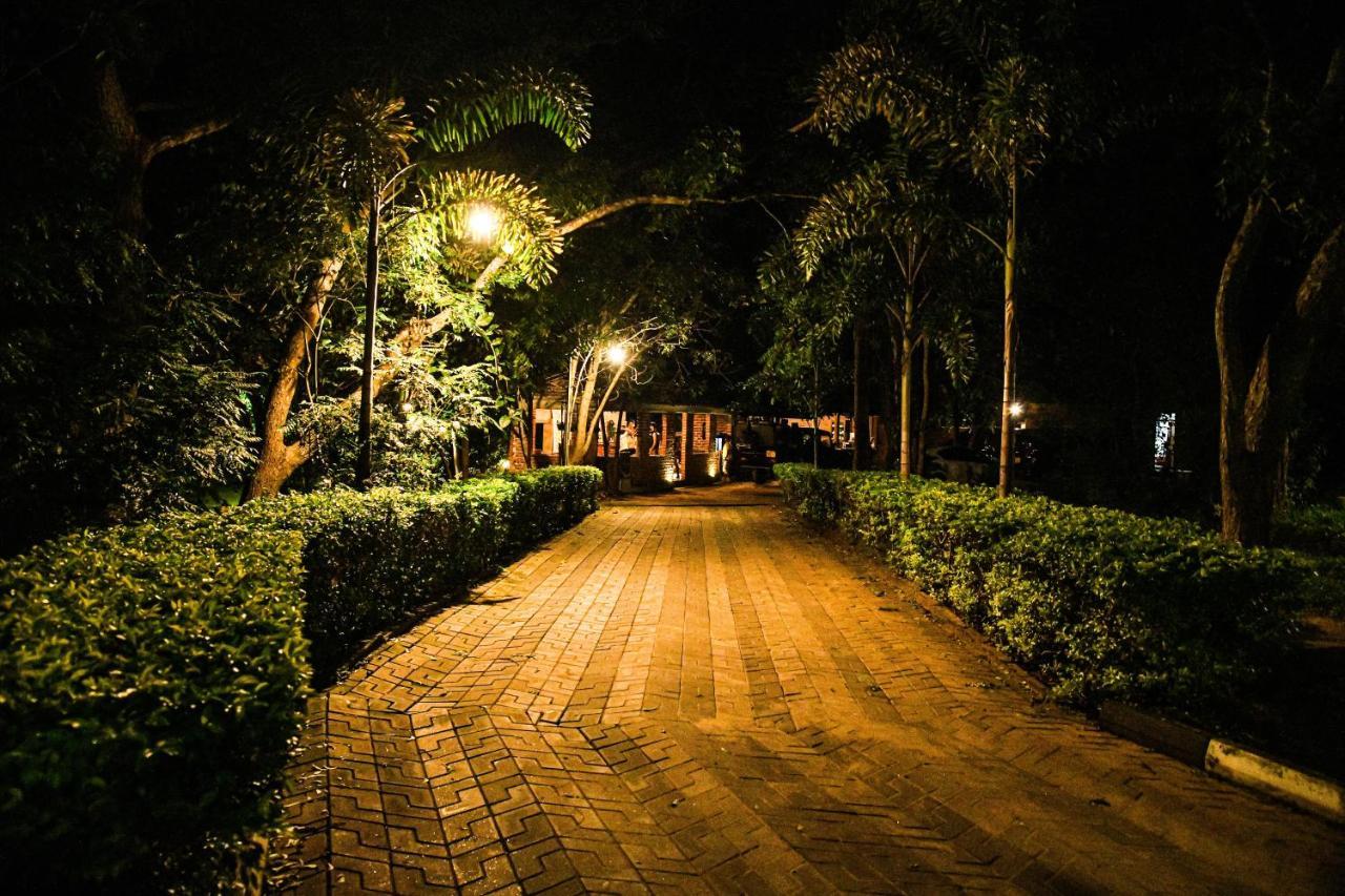 Birds Paradise Inn Udawalawe Bagian luar foto