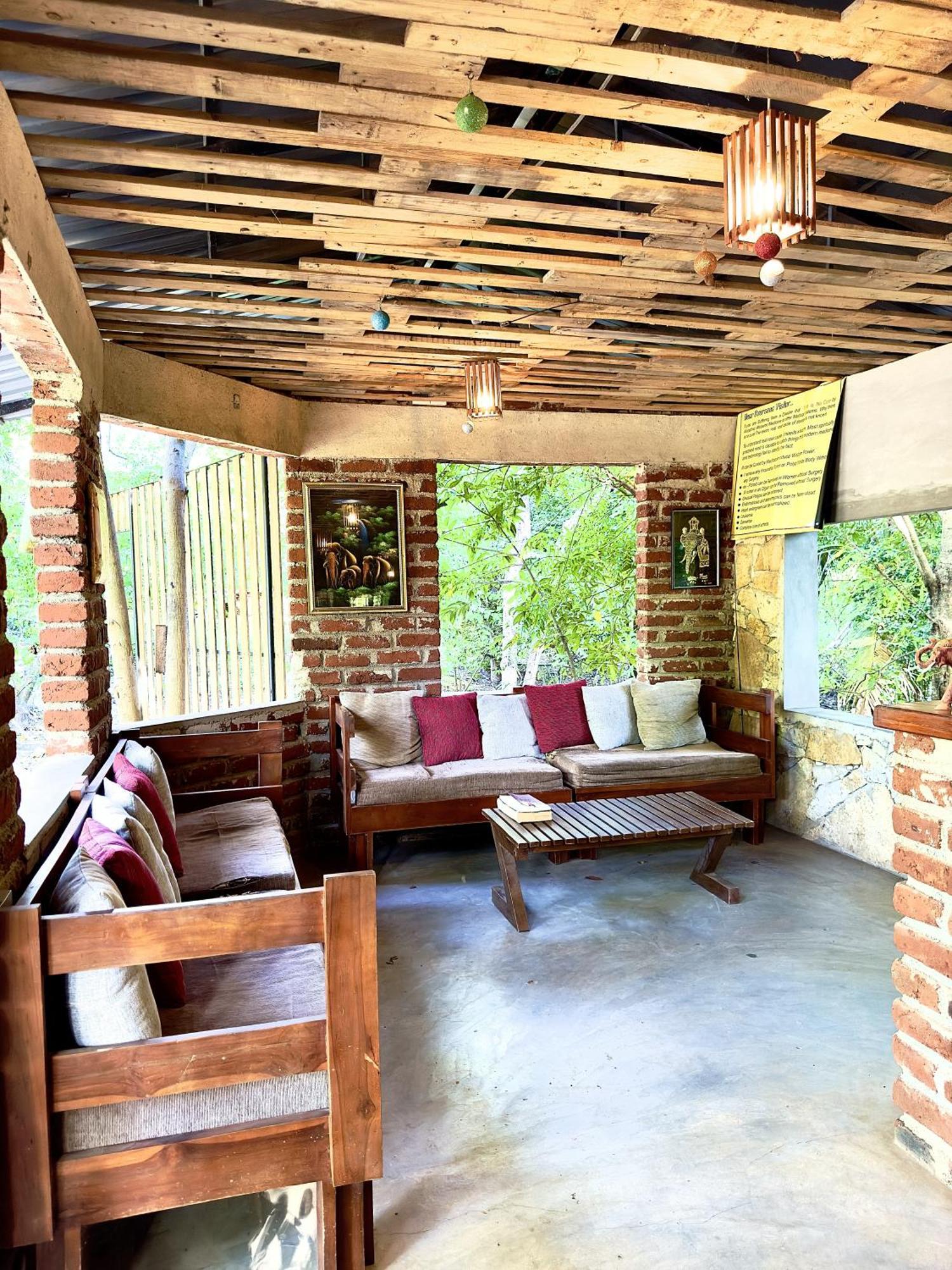 Birds Paradise Inn Udawalawe Bagian luar foto