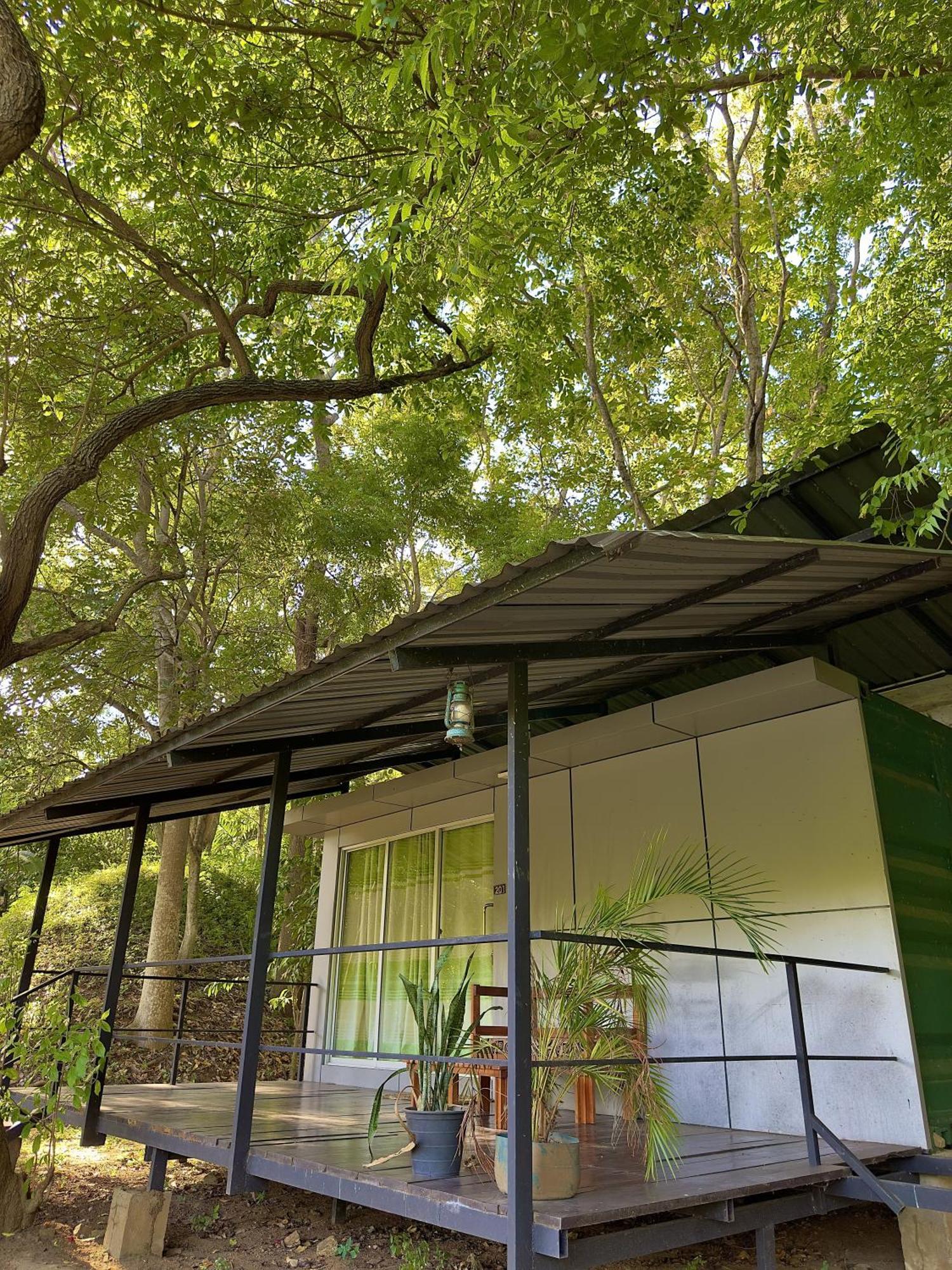 Birds Paradise Inn Udawalawe Bagian luar foto